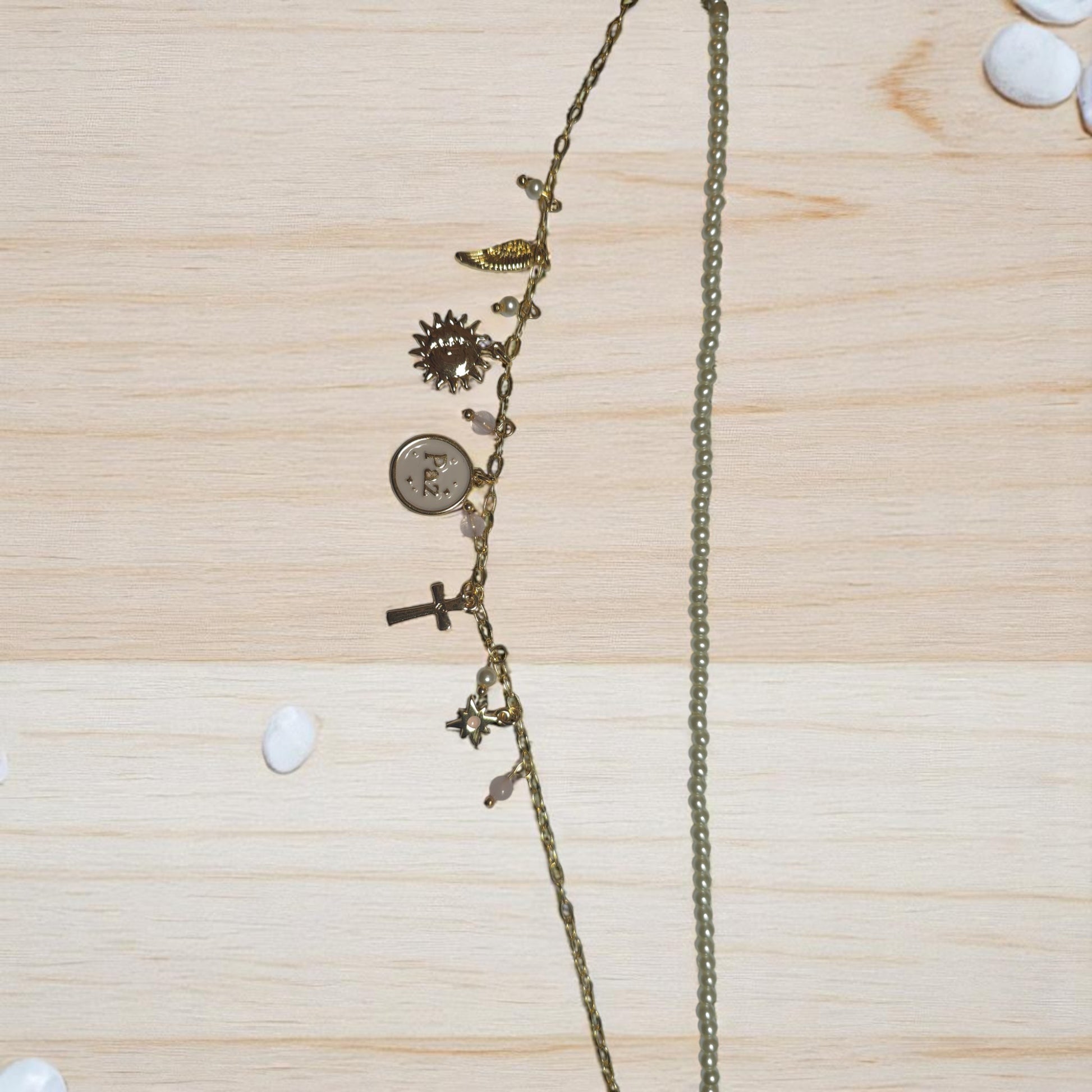 Collar con mensaje de paz y estilo bohemio